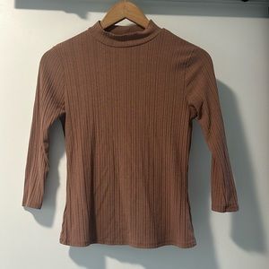 Women’s ribbed 3/4 length sleeve top